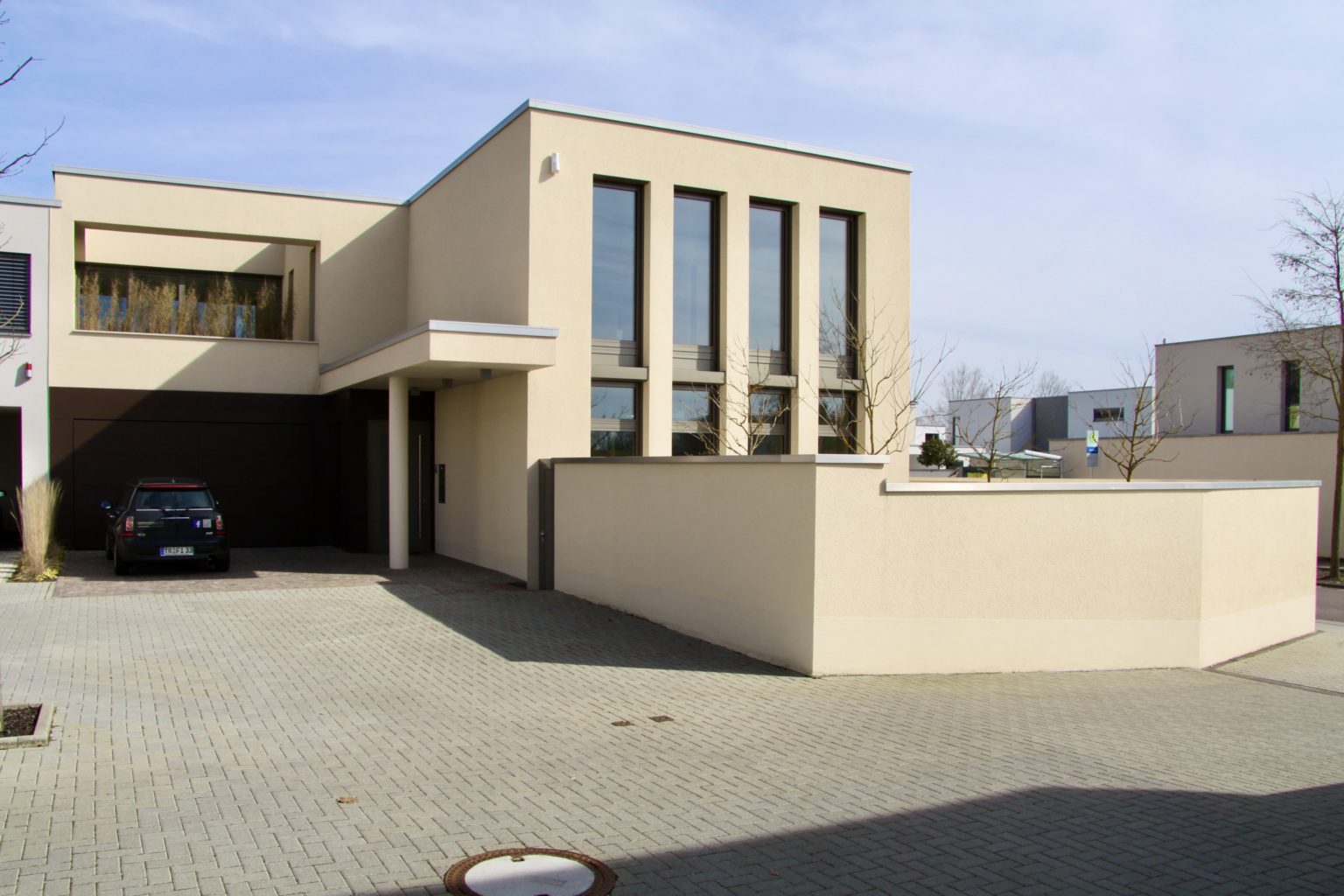 TR-Petrisberg: Highend-Hofhaus.