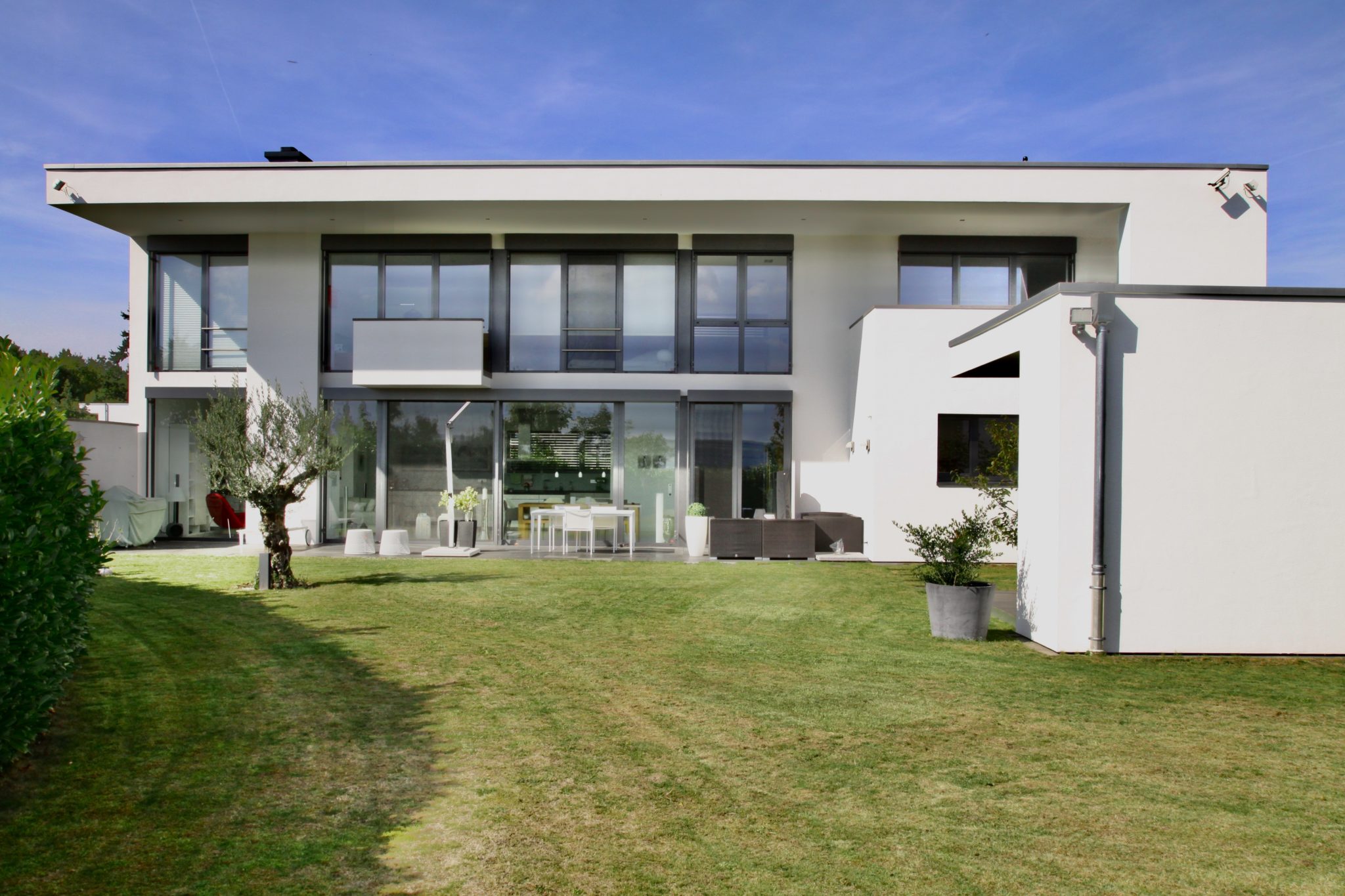 TR-Petrisberg, luxuriöse Bauhaus-Villa